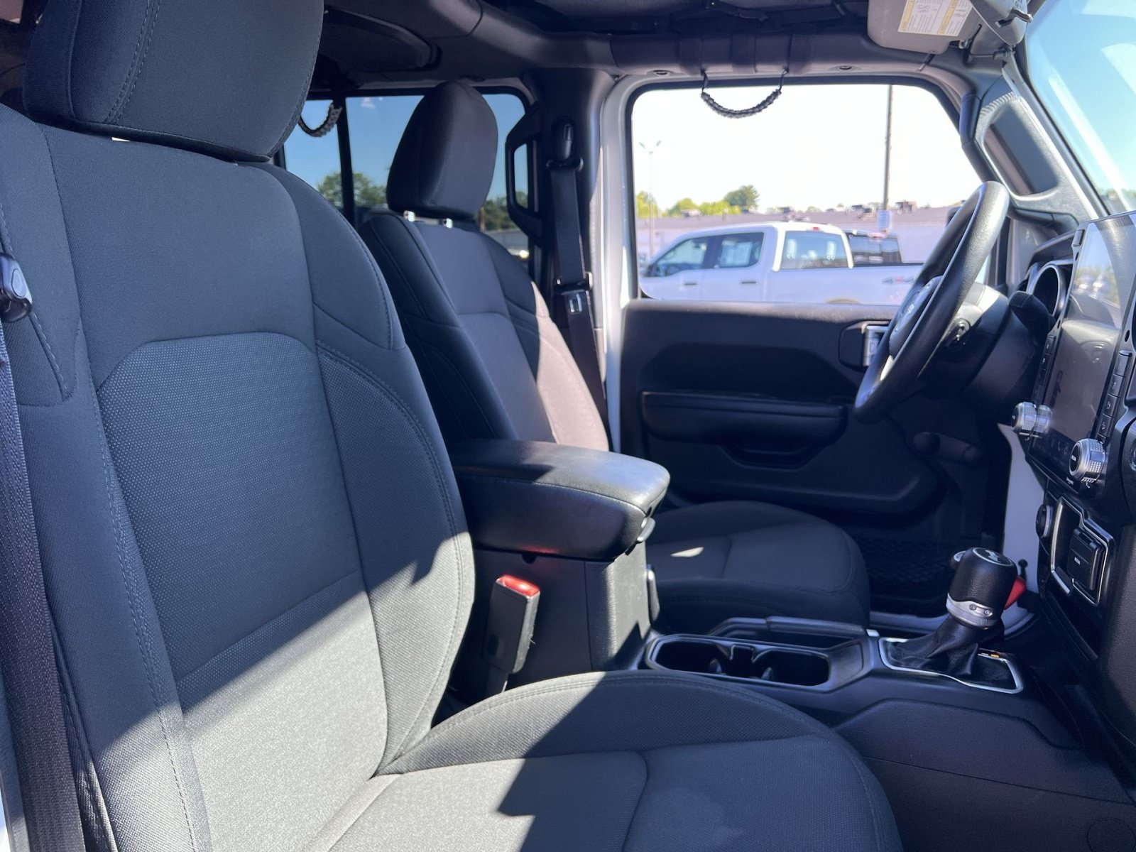 Used 2021 Jeep Wrangler Unlimited Sport AWD/4WD image 26