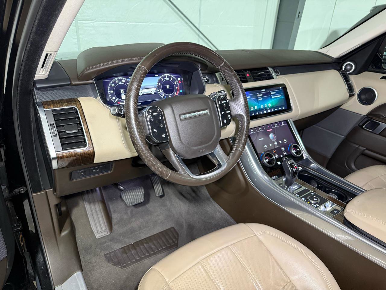 Used 2019 Land Rover Range Rover Sport HSE image 10