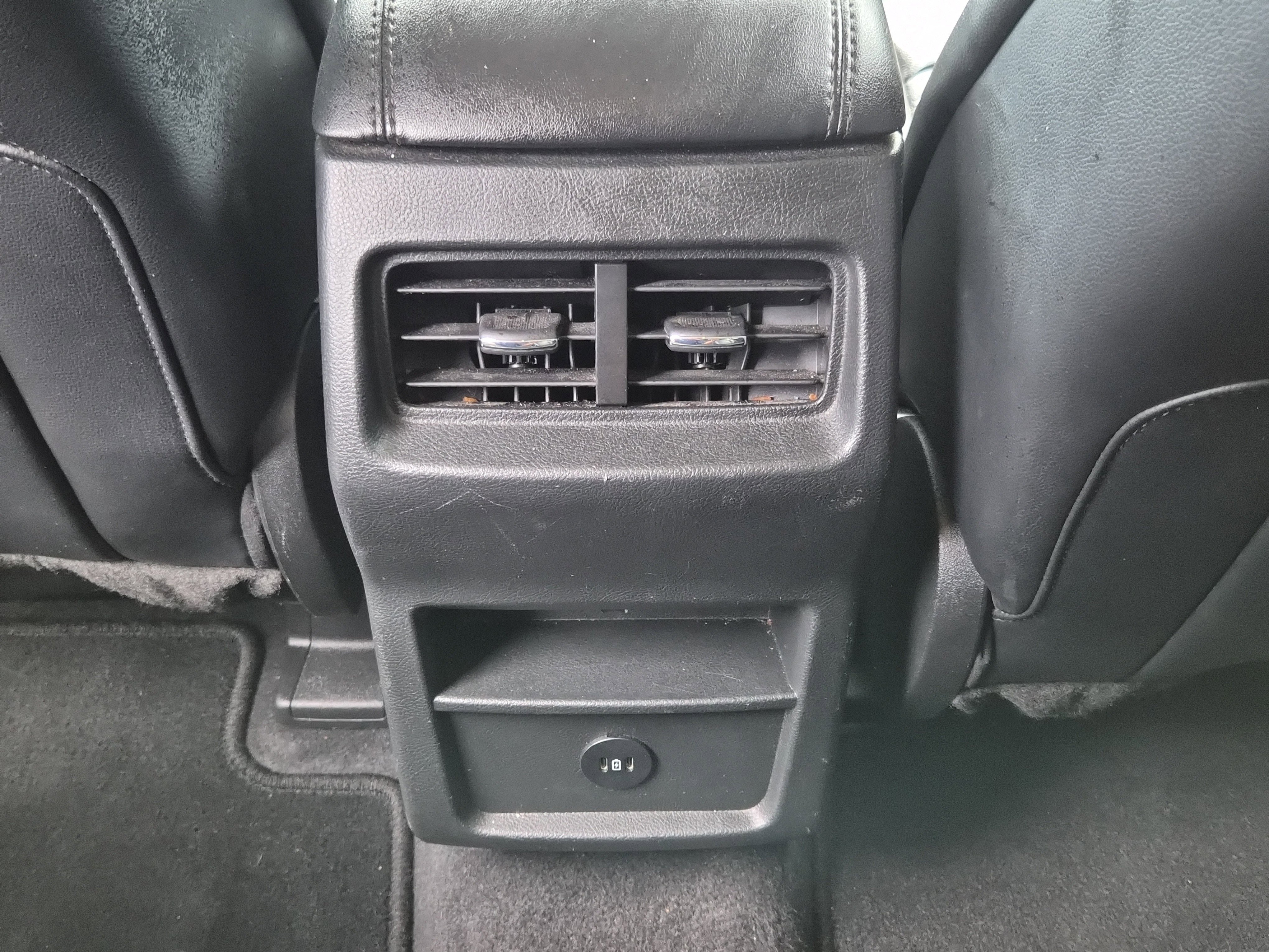 Used 2023 Ford Edge SEL image 14