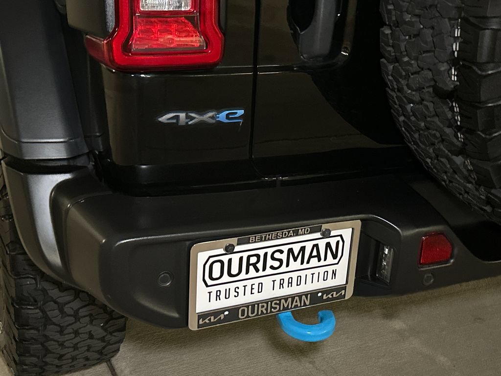 Used 2022 Jeep Wrangler Unlimited Rubicon 4xe w/ Cold Weather Group AWD/4WD image 5