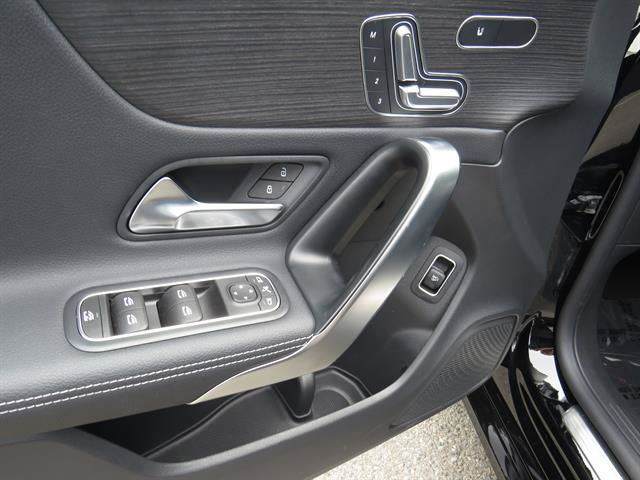 Used 2026 Mercedes-Benz CLA 250 4MATIC image 9