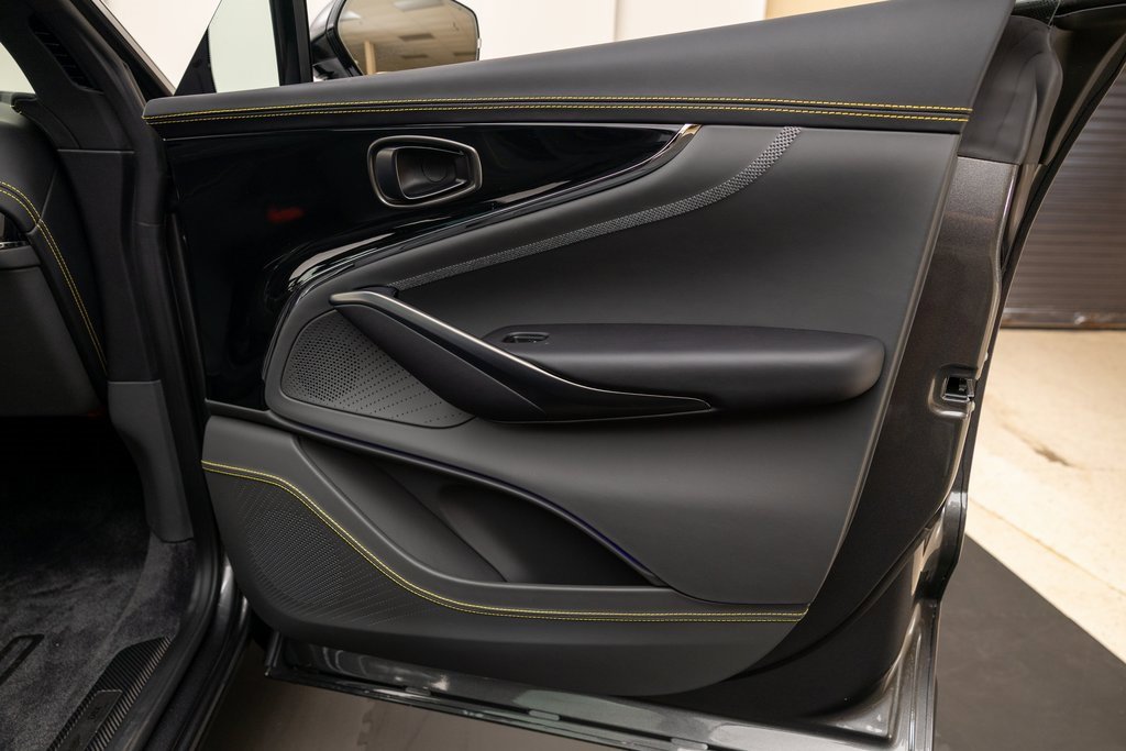 New 2025 Aston Martin DBX 707 image 27