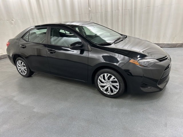 Used 2018 Toyota Corolla LE image 1