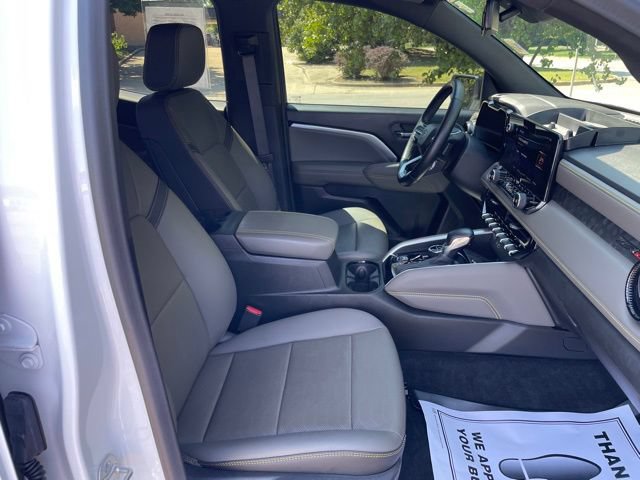 Used 2024 Chevrolet Colorado ZR2 w/ ZR2 Convenience Package III AWD/4WD image 31