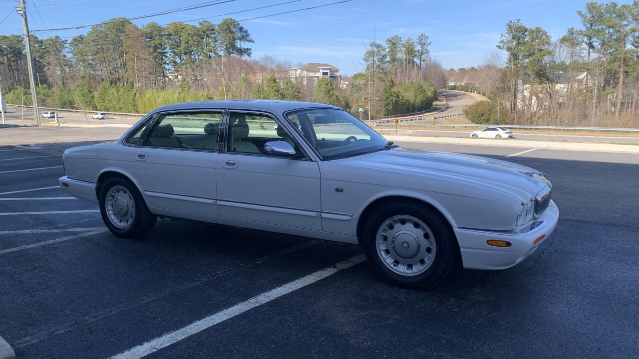 Used 1998 Jaguar XJ8 L Vanden Plas 4dr Sedan RWD image 6