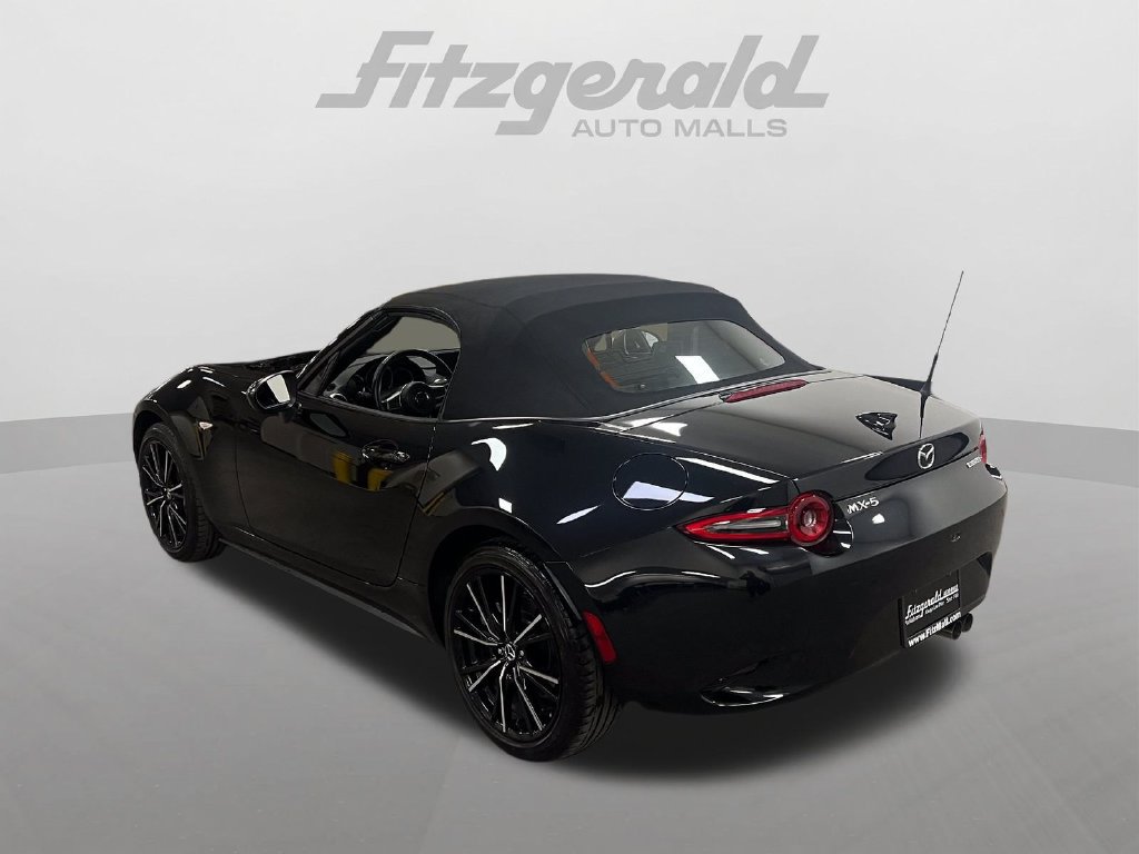 Used 2024 MAZDA MX-5 Miata Grand Touring RWD image 3