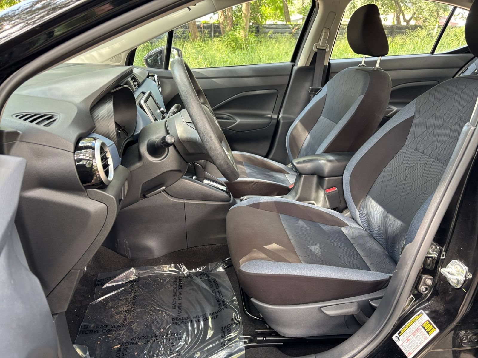 Used 2025 Nissan Versa SV FWD image 25