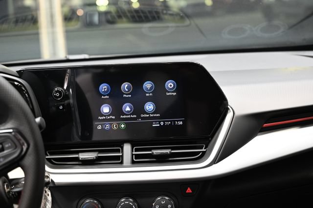 New 2026 Chevrolet Trax RS w/ Sunroof Package FWD image 15