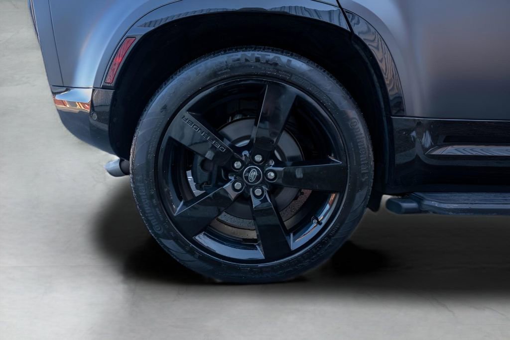 Used 2023 Land Rover Defender 110 V8 image 15