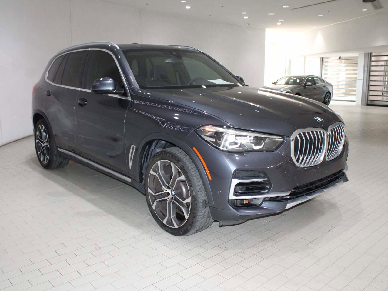 Certified 2022 BMW X5 sDrive40i w/ Premium Package RWD image 8