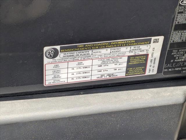 Used 2024 Land Rover Defender 110 S image 14