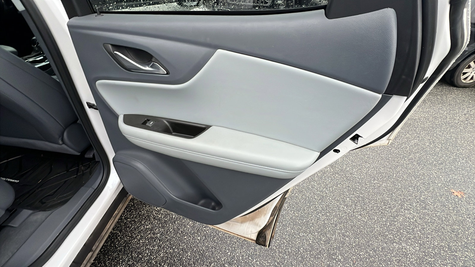 Used 2022 Chevrolet Blazer LT w/ Sound & Technology Package image 21