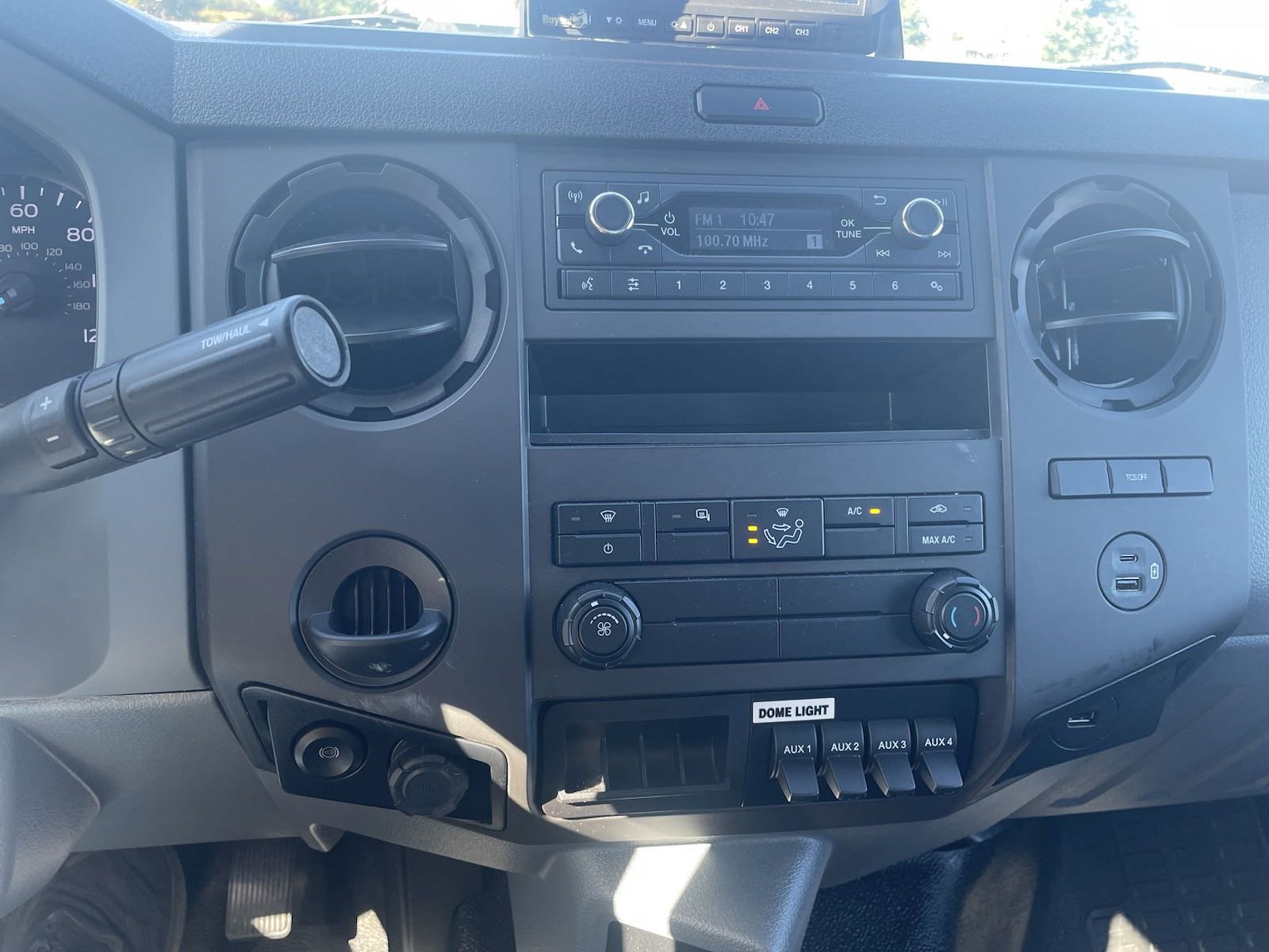 Used 2023 Ford F750 2WD Regular Cab Super Duty image 12