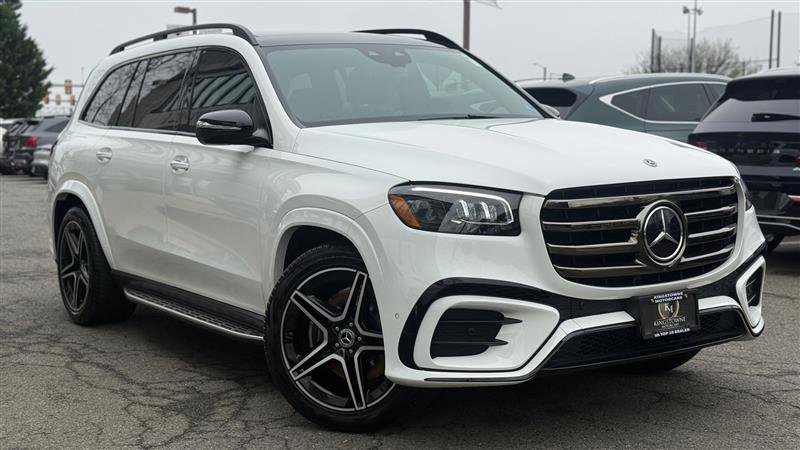 Used 2024 Mercedes-Benz GLS 450 4MATIC w/ AMG Line Exterior image 7