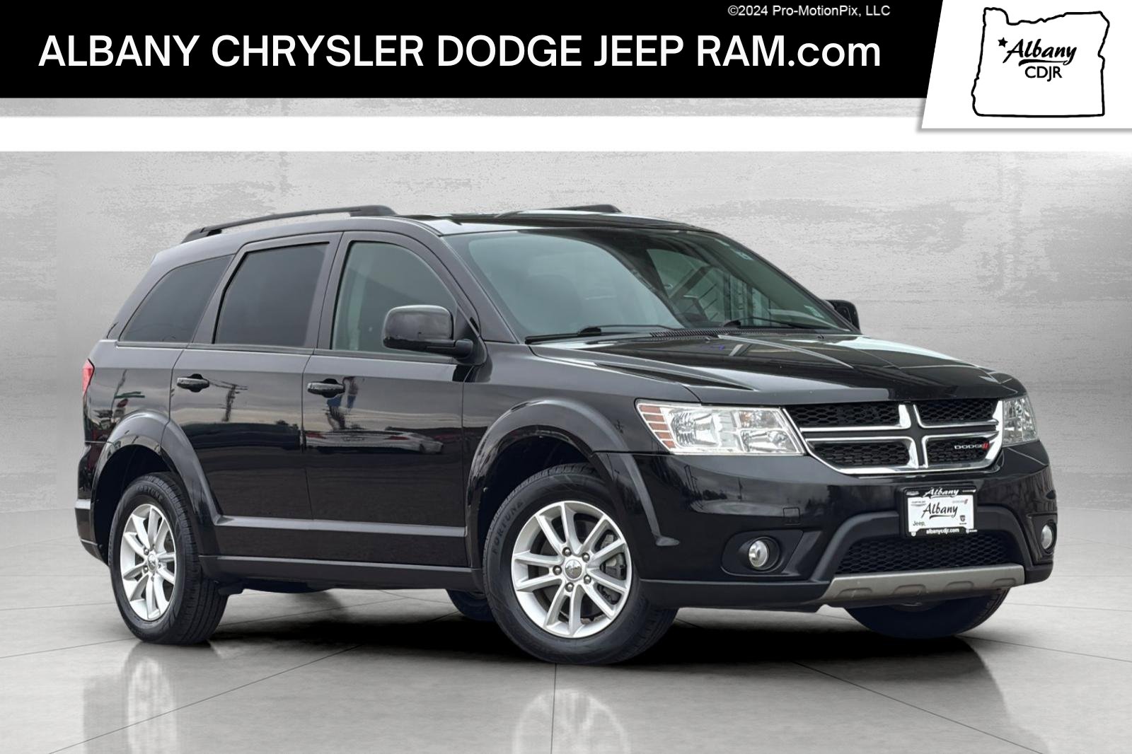 Used 2016 Dodge Journey SXT image 1