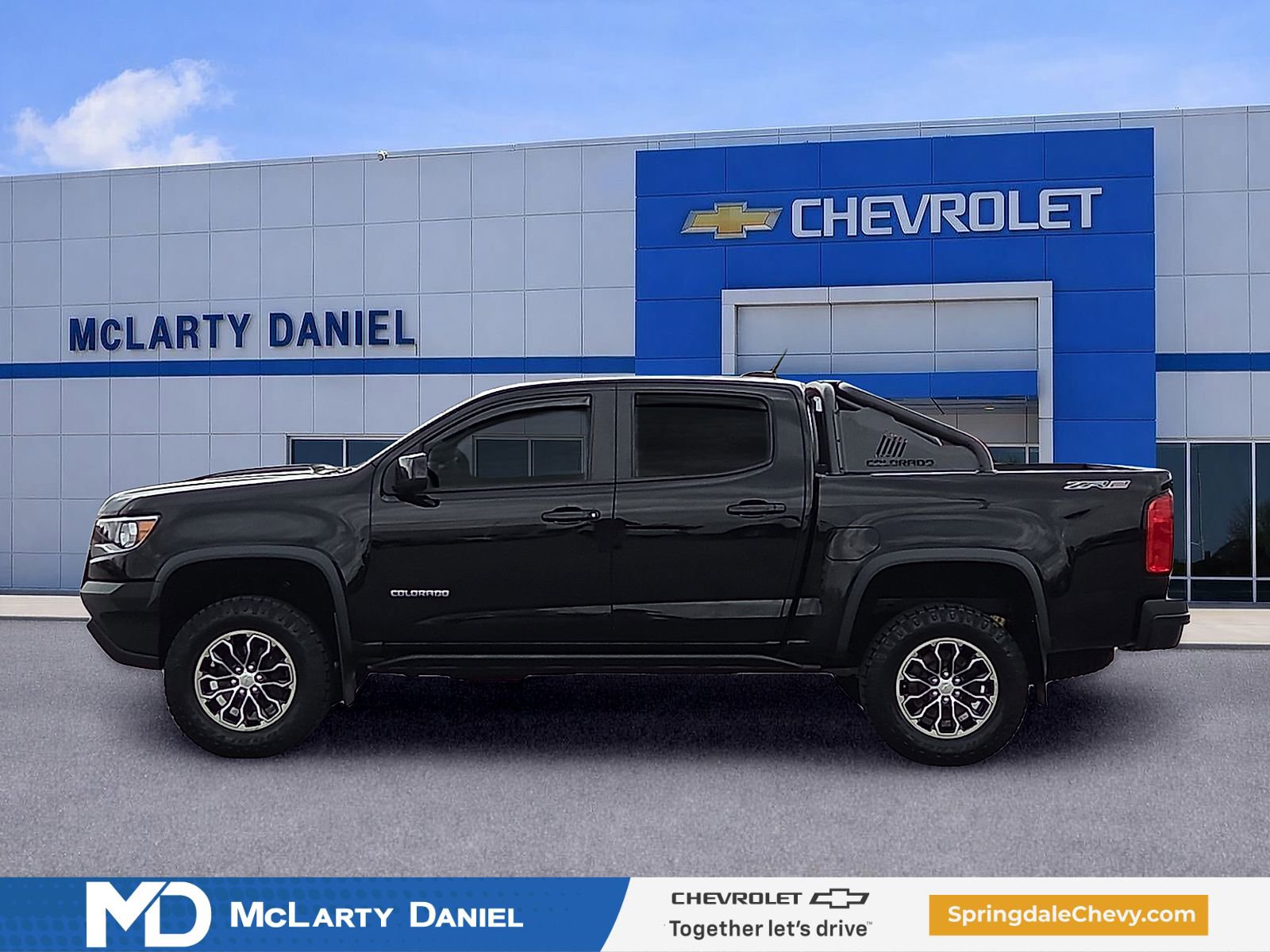 Used 2017 Chevrolet Colorado ZR2 AWD/4WD image 3