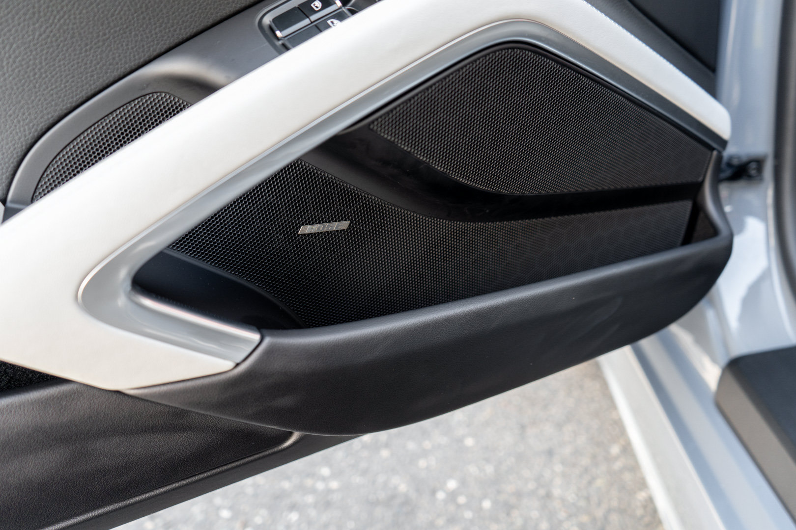Used 2024 Porsche 718 Cayman RWD image 12