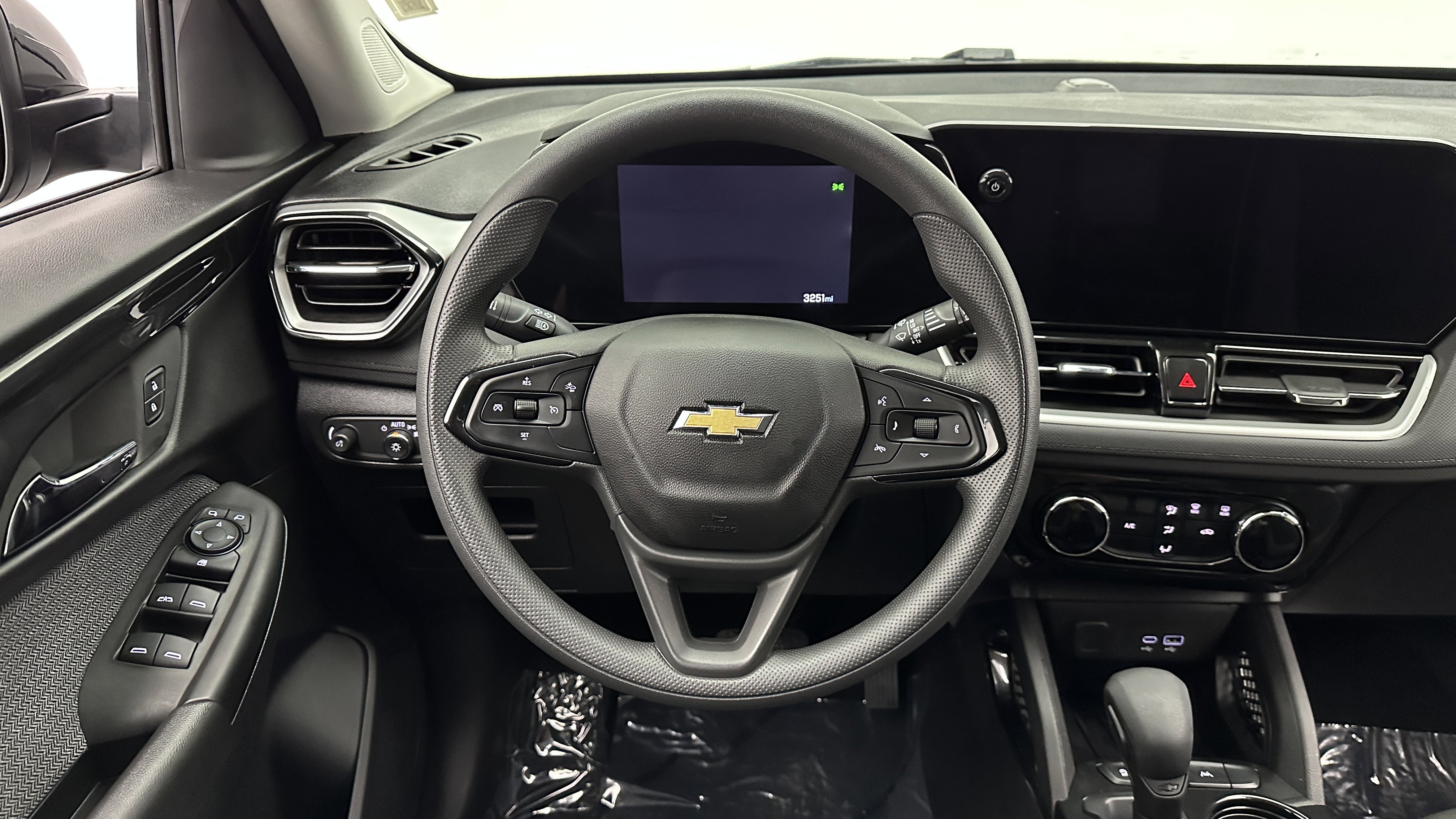 Used 2025 Chevrolet TrailBlazer LT image 18