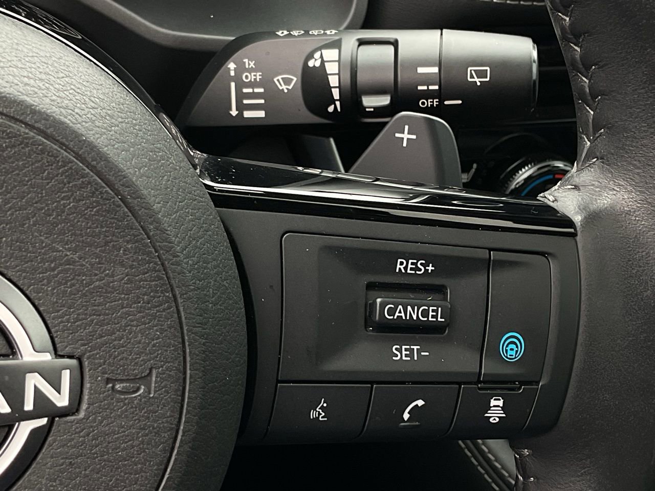 Used 2023 Nissan Rogue SL image 26