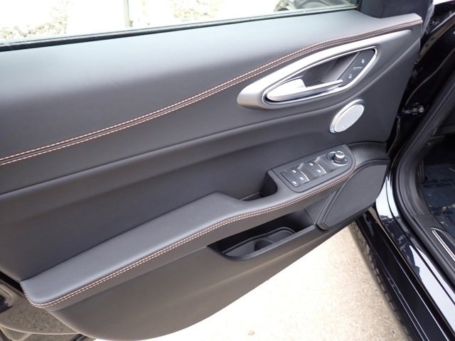 New 2025 Alfa Romeo Giulia AWD image 15