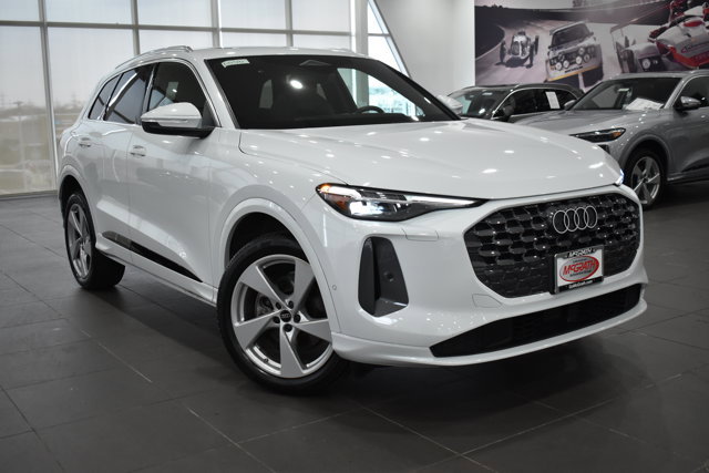 Used 2025 Audi Q5 Premium Plus w/ Premium Plus image 35