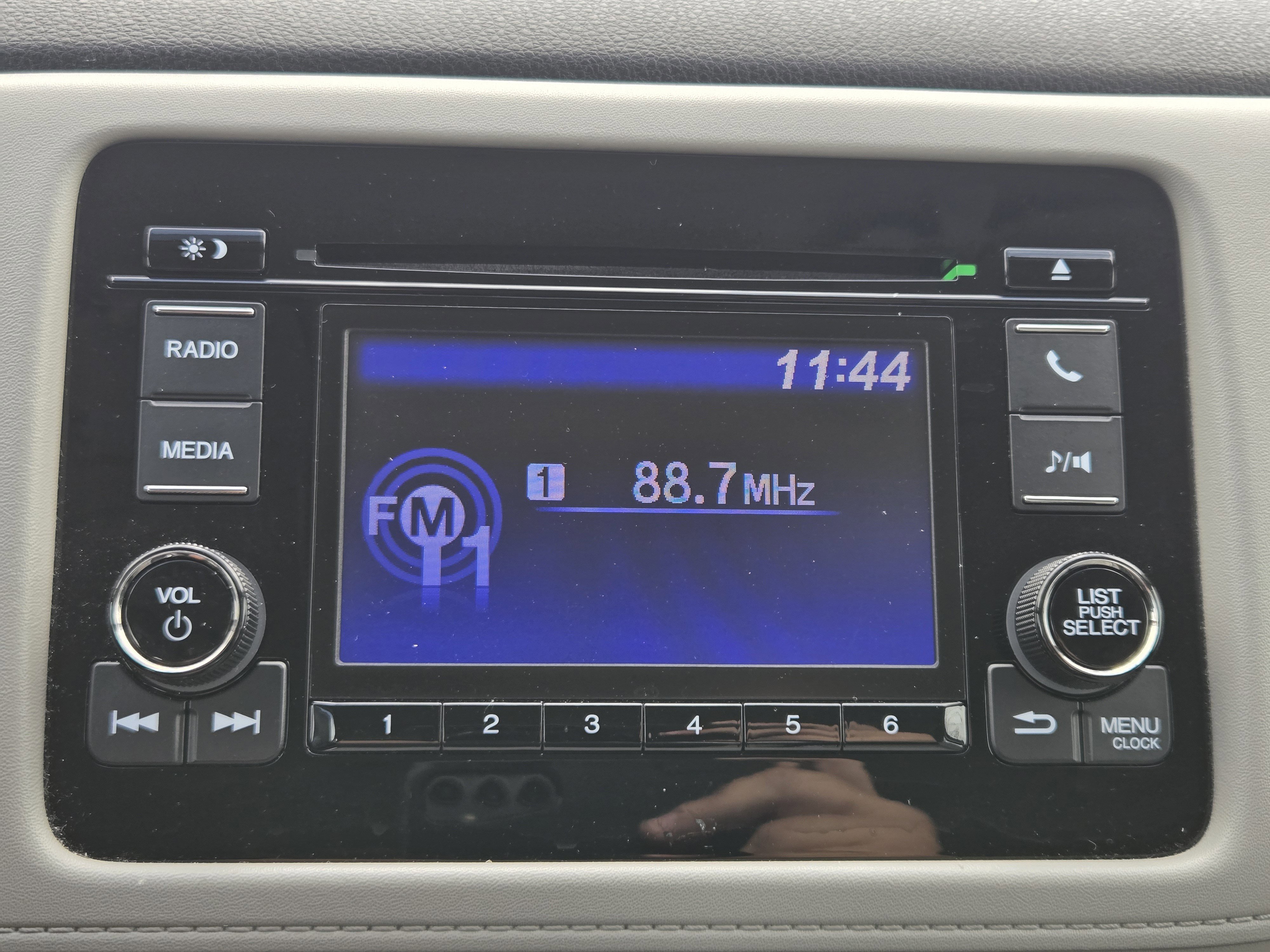 Used 2021 Honda HR-V LX image 14