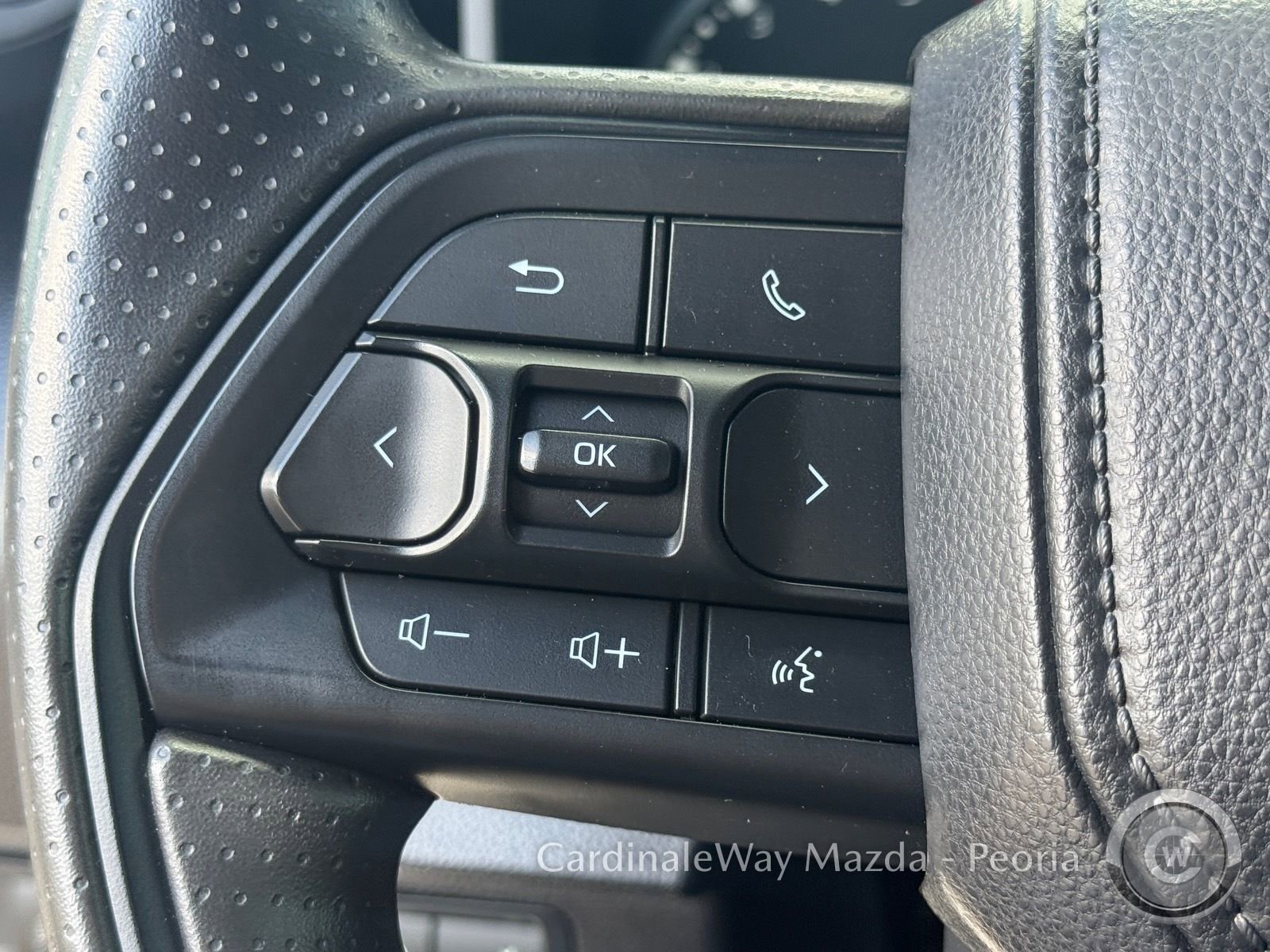 Used 2025 Toyota Tundra SR5 w/ SR5 Convenience Package AWD/4WD image 17