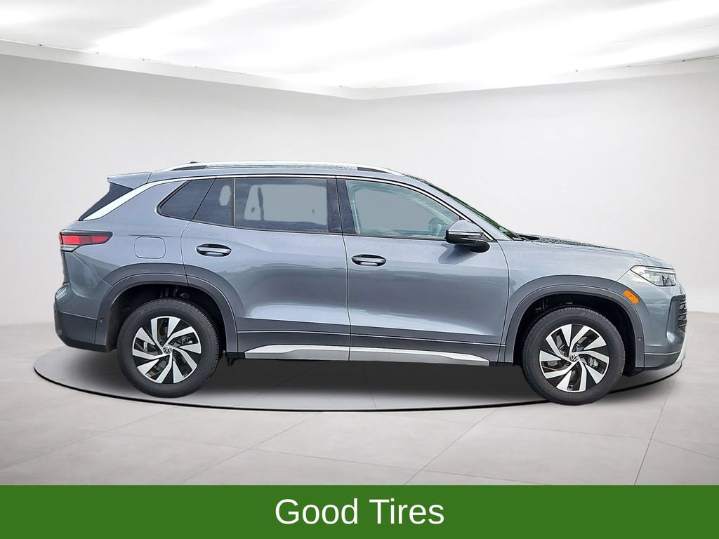 Used 2025 Volkswagen Tiguan S AWD/4WD image 8