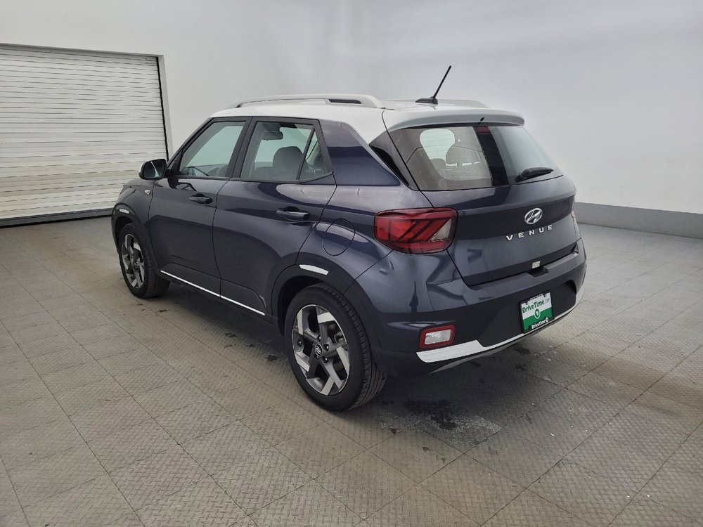 Used 2024 Hyundai Venue Limited image 5