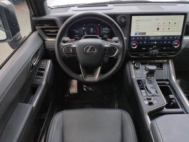 Used 2024 Lexus GX 550 w/ Accessory Package (Z1) AWD/4WD image 16