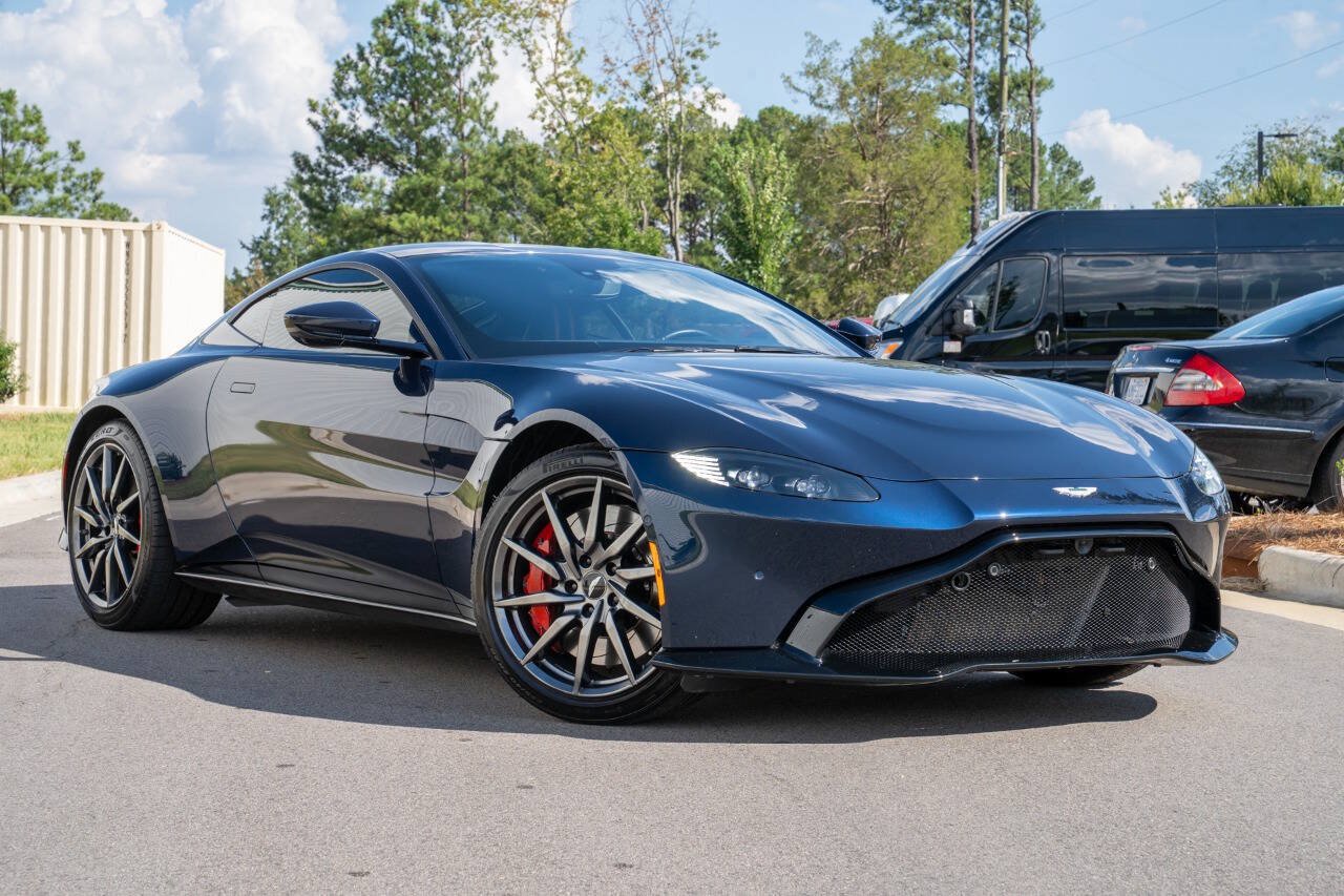 Used 2020 Aston Martin V8 Vantage Coupe RWD image 3