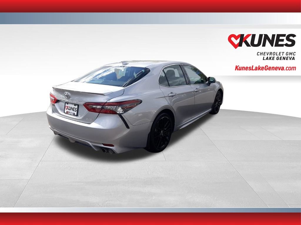 Used 2022 Toyota Camry XSE FWD image 9