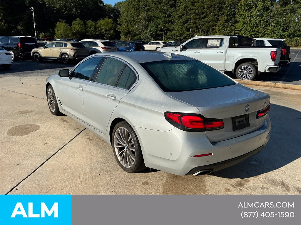Used 2021 BMW 530i w/ Premium Package RWD image 3