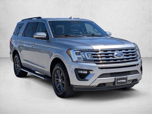 Used 2020 Ford Expedition XLT w/ Equipment Group 202A AWD/4WD image 3