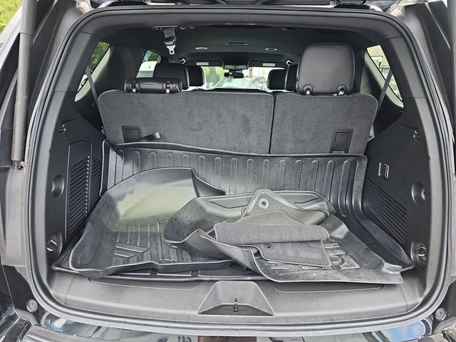 Used 2023 GMC Yukon SLT RWD image 15