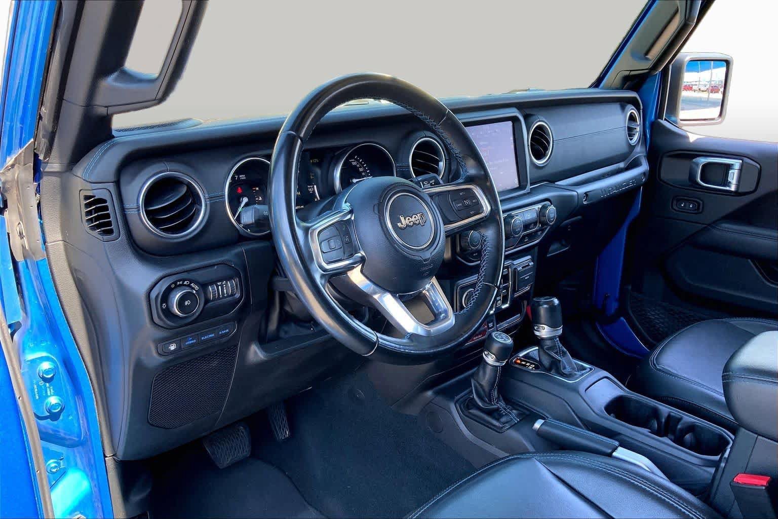 Used 2022 Jeep Wrangler Unlimited Rubicon 4xe AWD/4WD image 18