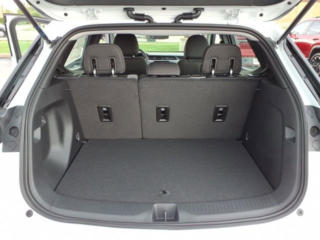 New 2027 Chevrolet Bolt LT FWD image 9