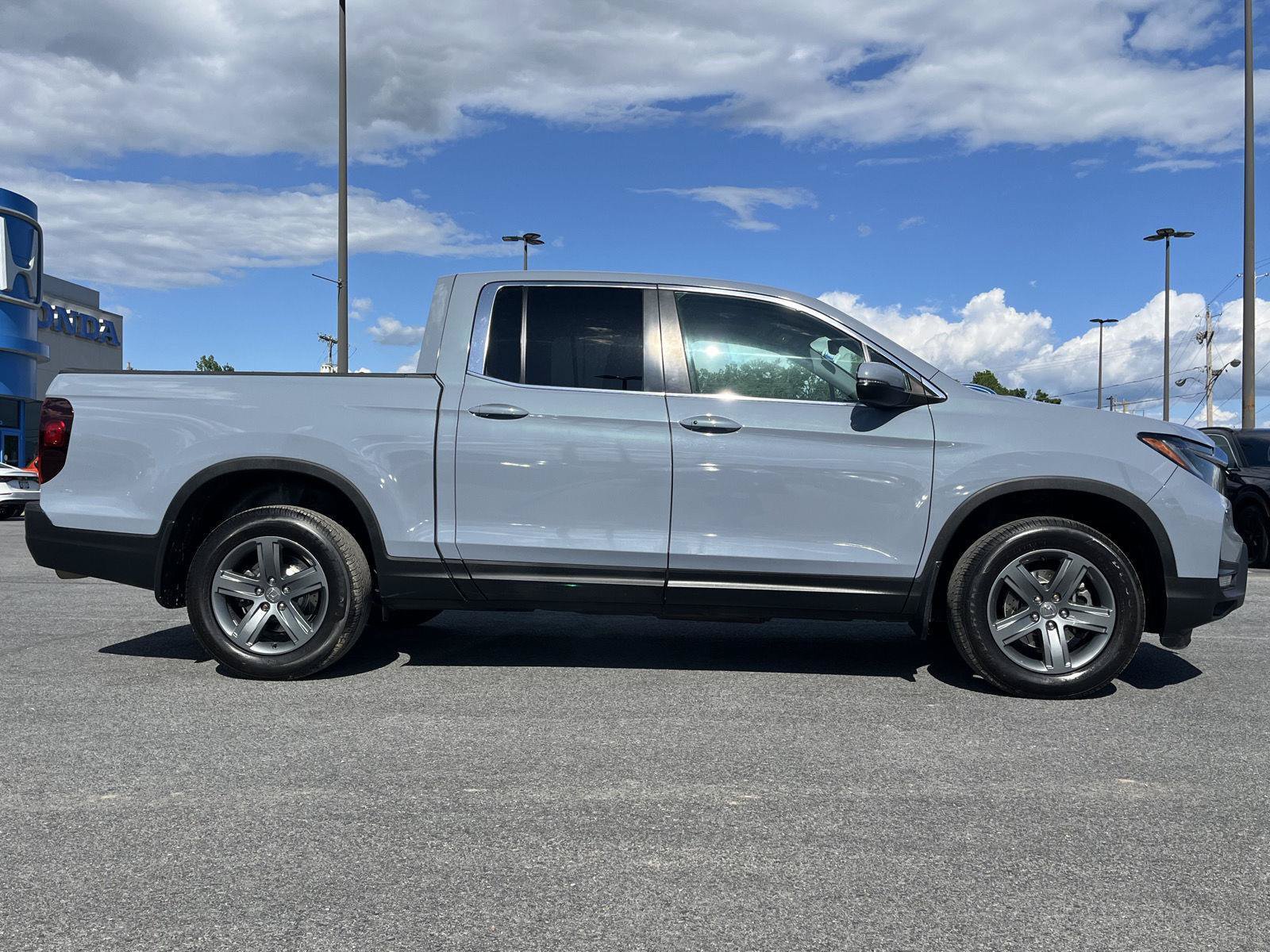 Used 2023 Honda Ridgeline RTL image 4