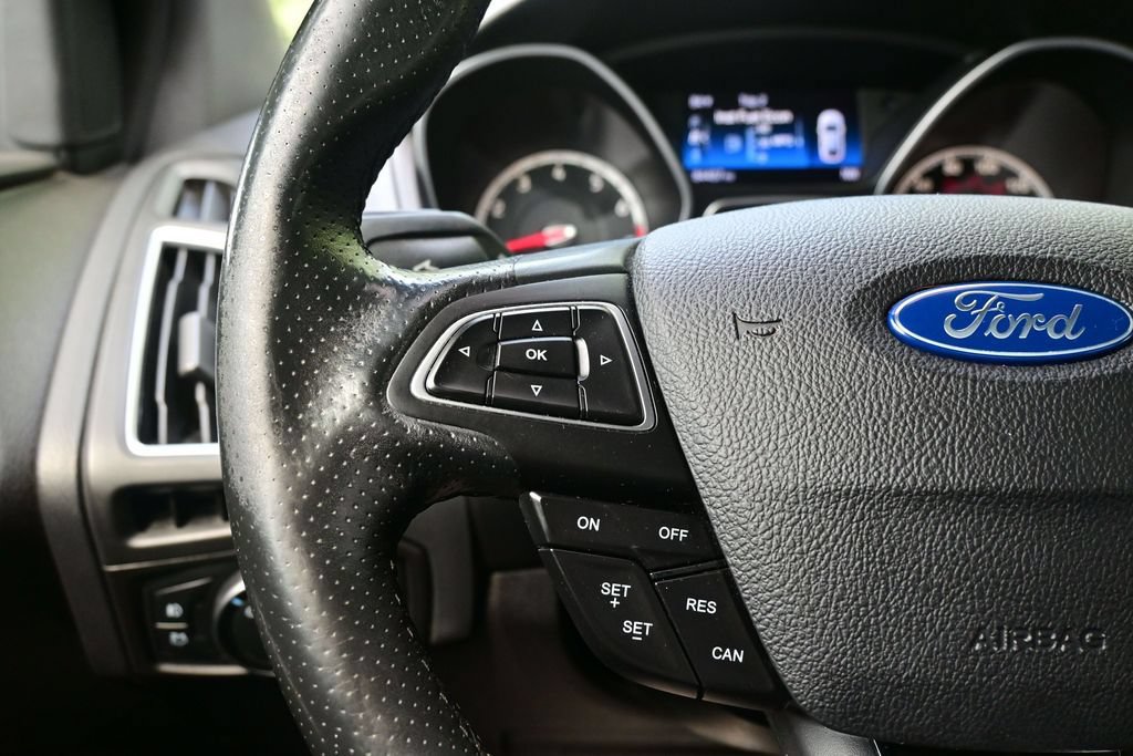 Used 2015 Ford Focus ST FWD image 38