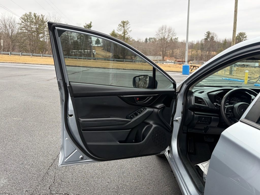 Used 2020 Subaru Impreza 2.0i image 9