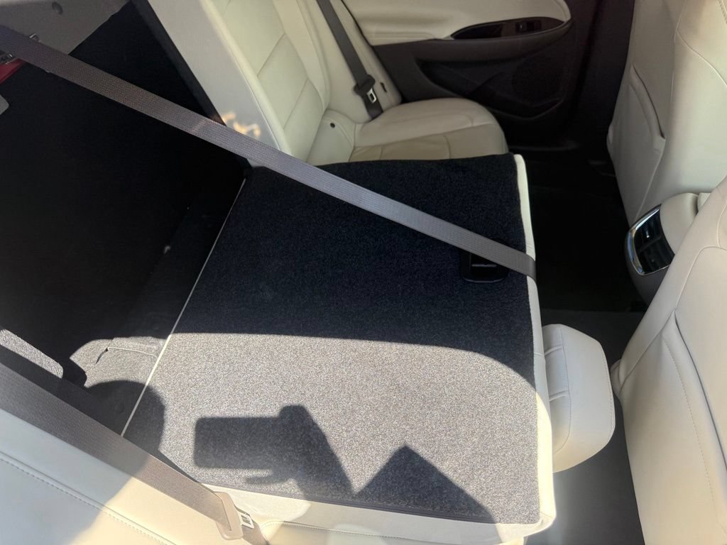 Used 2021 Chevrolet Malibu LT w/ Leather Package FWD image 48
