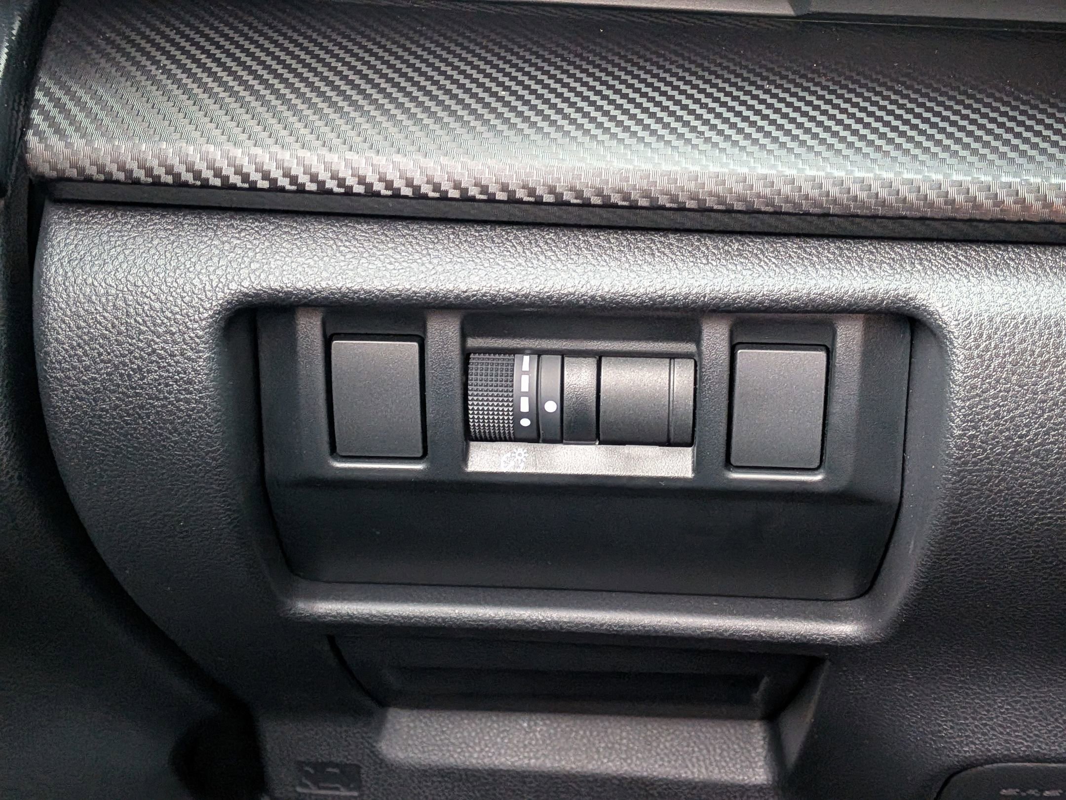 Certified 2025 Subaru Crosstrek 2.0i Premium image 18