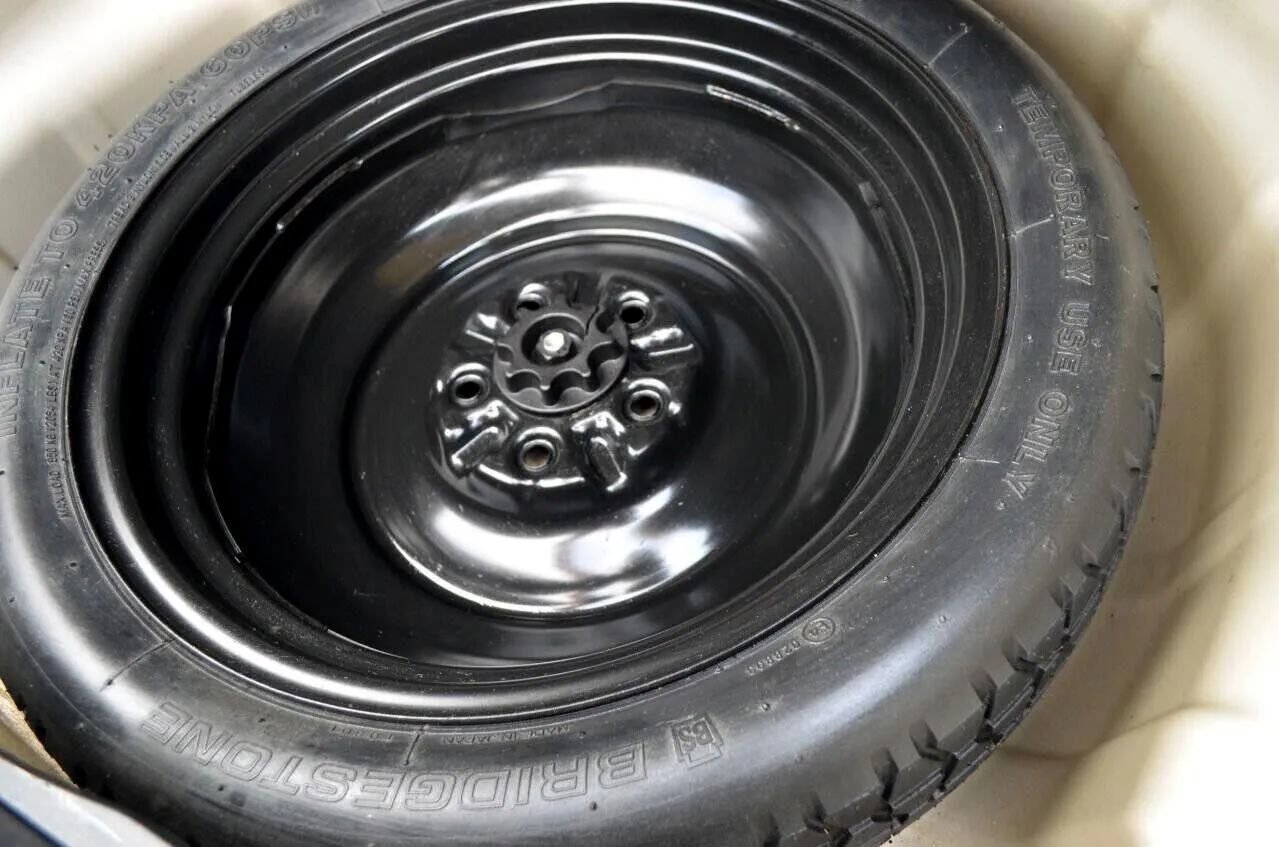 Used 2012 Lexus HS 250h image 45