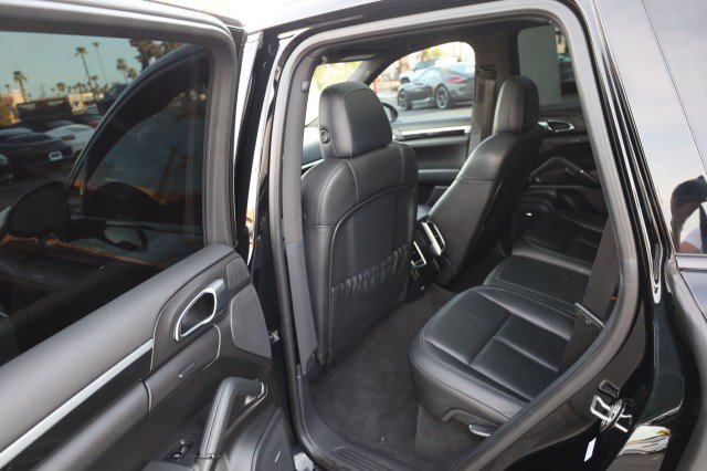 Used 2013 Porsche Cayenne Diesel AWD/4WD image 42