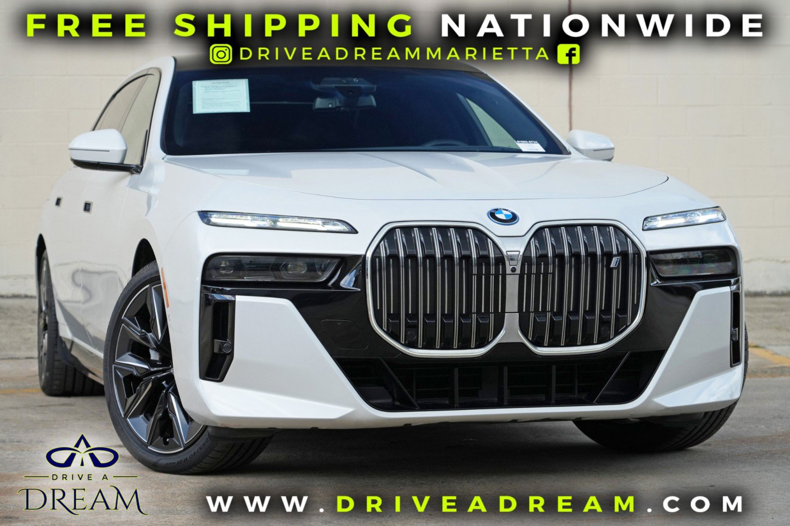 Used 2023 BMW i7 xDrive60 w/ Executive Package 2 AWD/4WD image 2