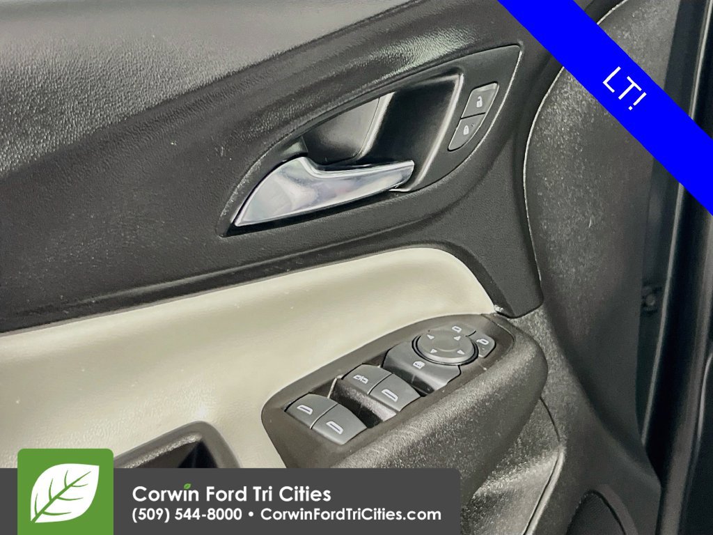 Used 2020 Chevrolet Equinox LT w/ Driver Convenience Package AWD/4WD image 11