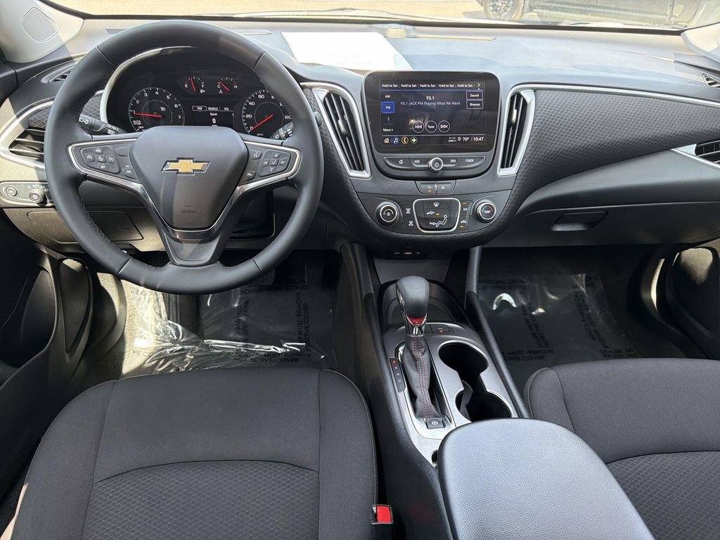 Used 2025 Chevrolet Malibu RS image 6