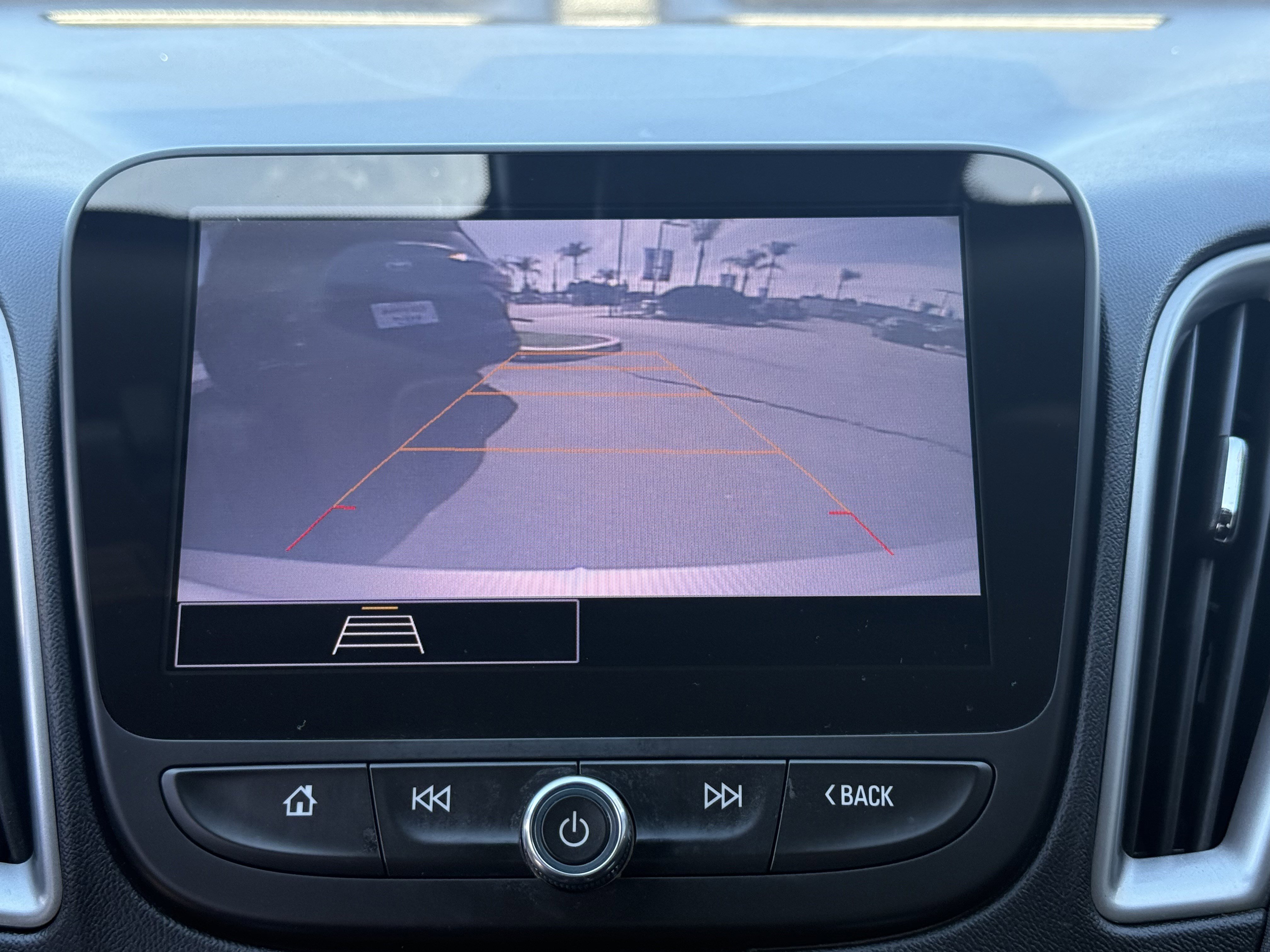 Used 2022 Chevrolet Malibu LT image 25