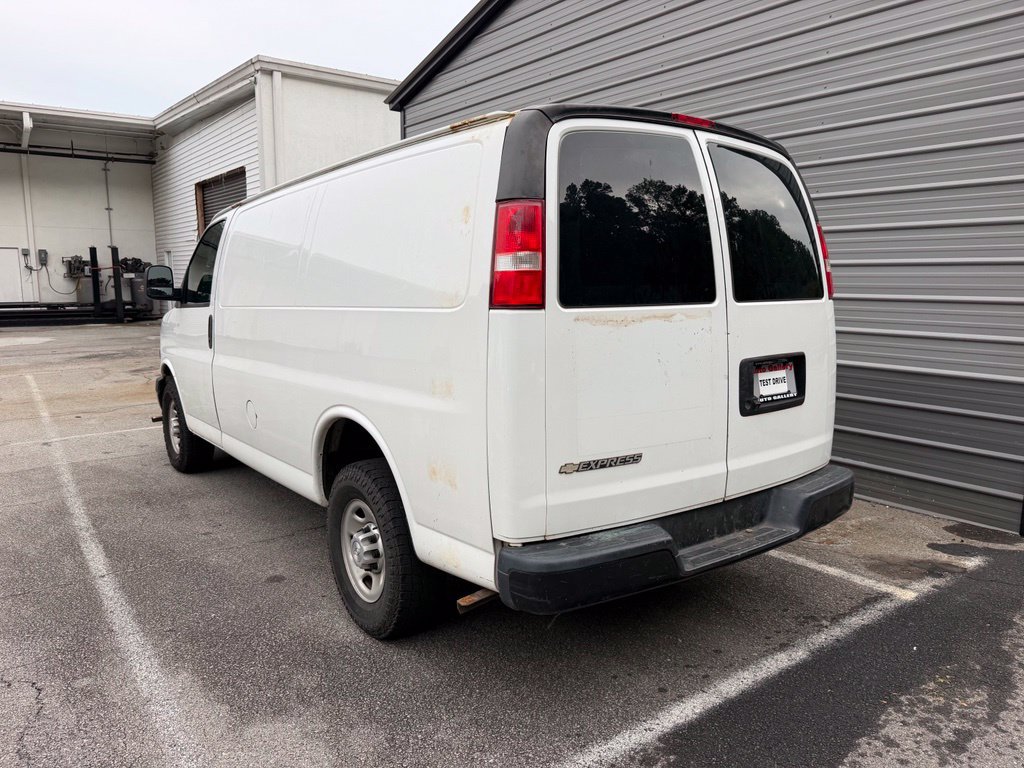 Used 2018 Chevrolet Express 2500 RWD image 5