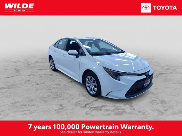 Certified 2025 Toyota Corolla LE image 3